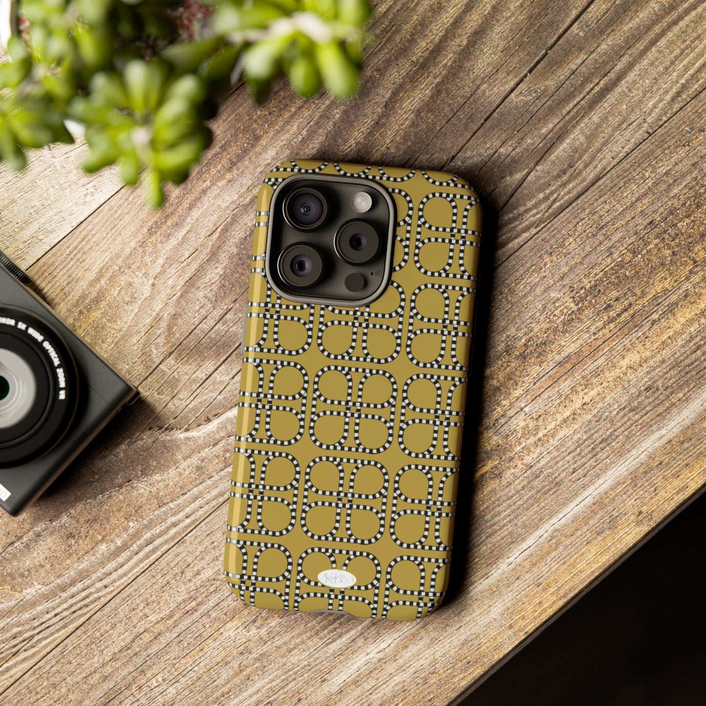 Looped Link Tough Case for iPhone
