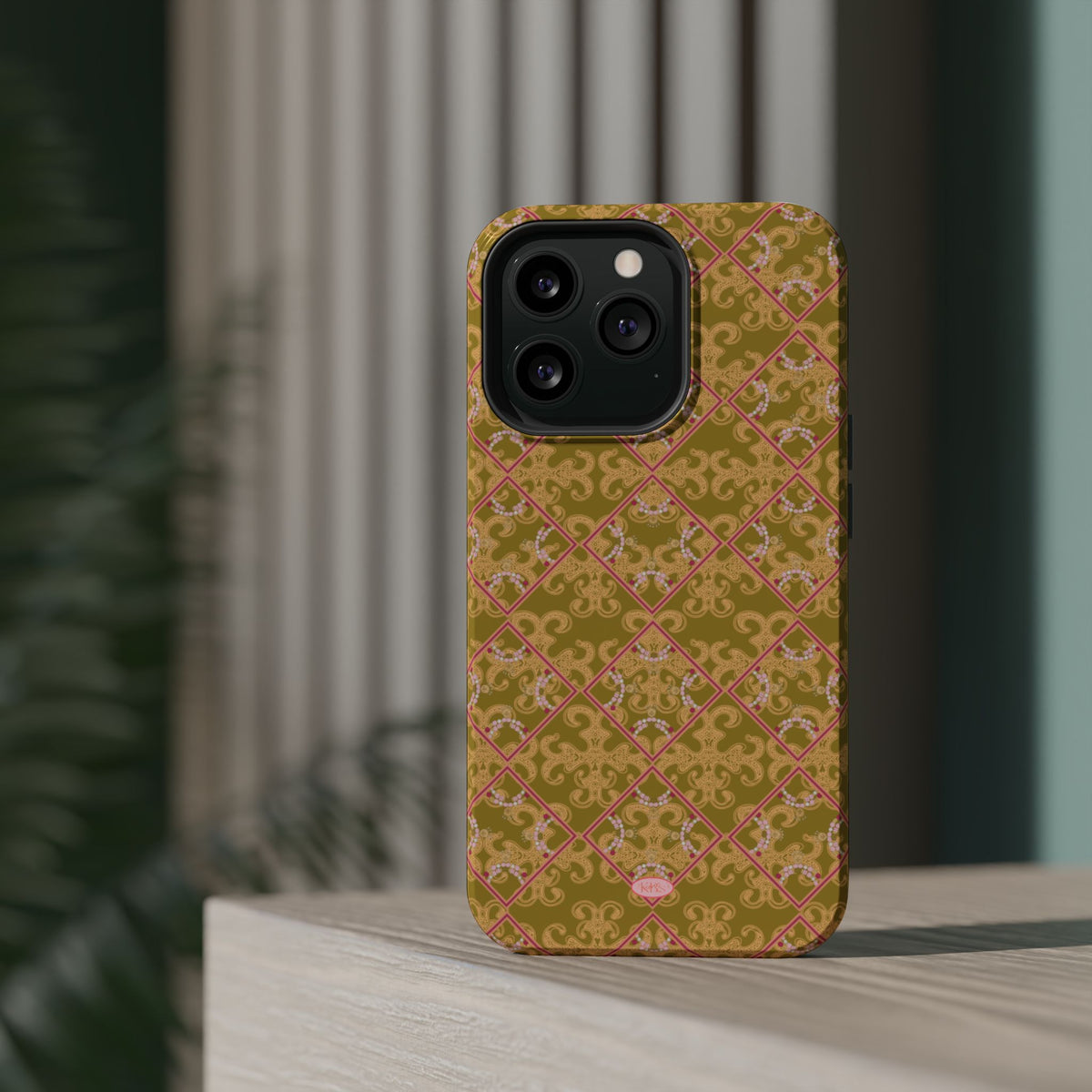 Pearl Trellis Mag Safe Case for iPhone