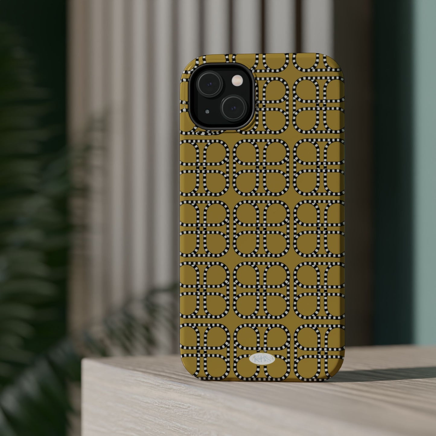 Looped Link Mag Safe Case for iPhone