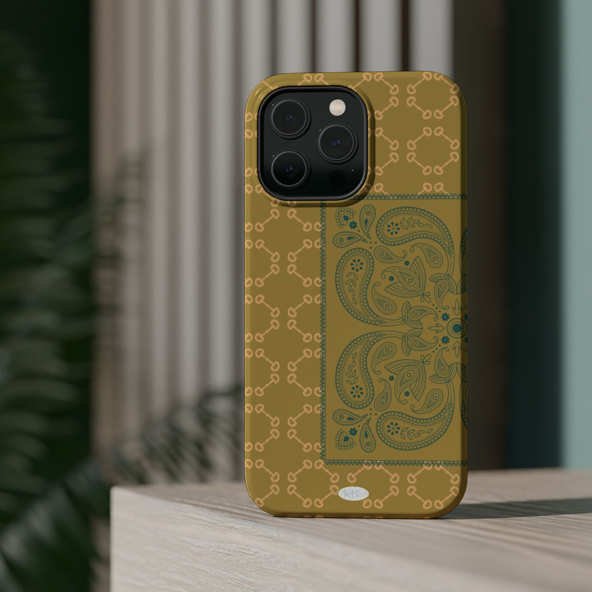 Horsebit Bandana Mag Safe Case for iPhone