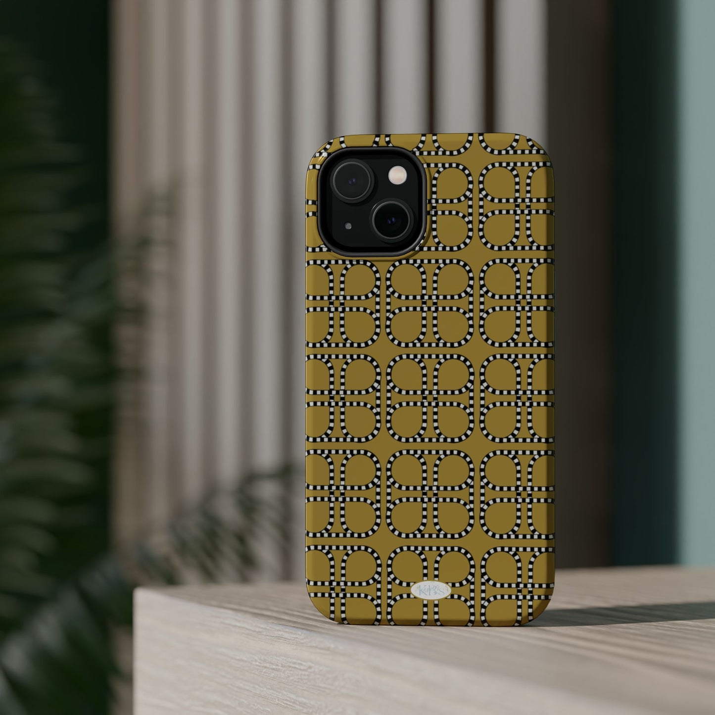 Looped Link Mag Safe Case for iPhone