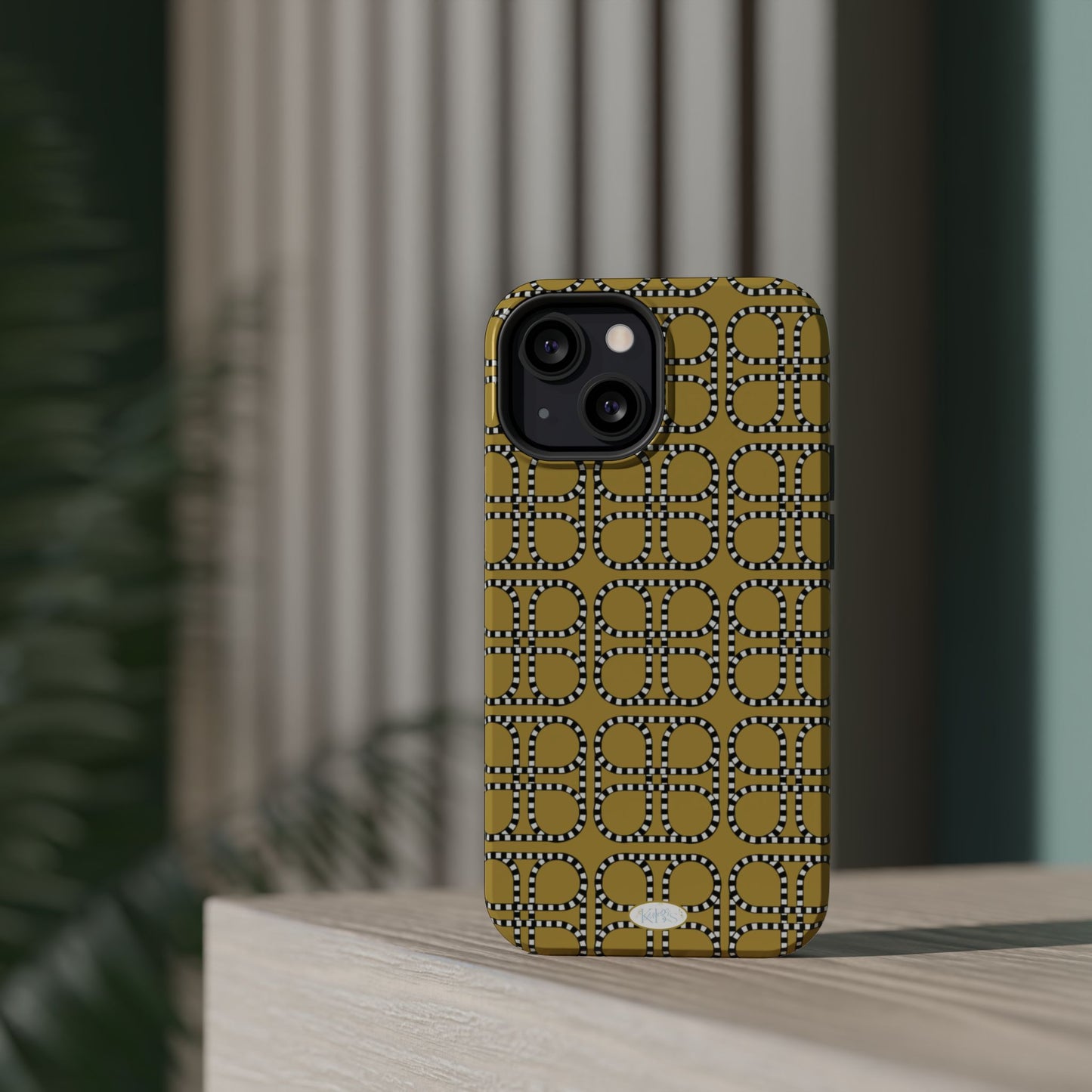 Looped Link Mag Safe Case for iPhone