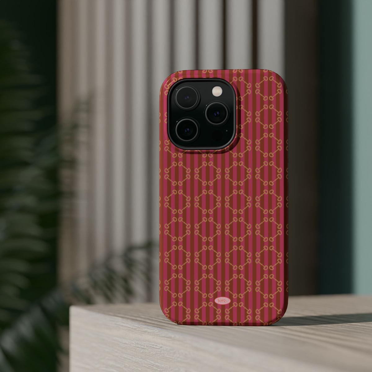 The Link Mag Safe Case for iPhone