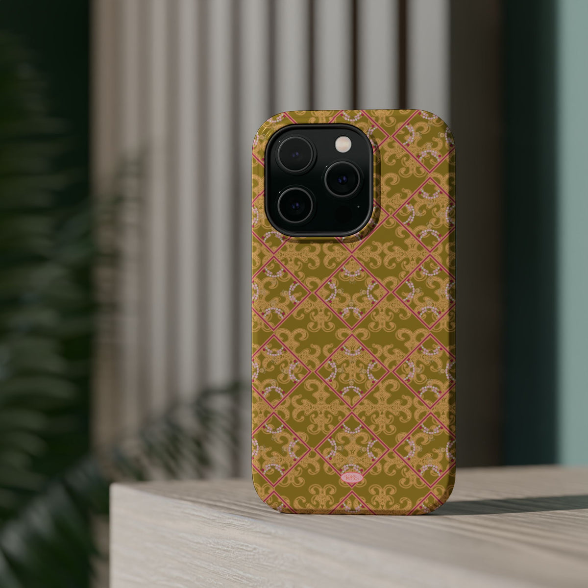 Pearl Trellis Mag Safe Case for iPhone