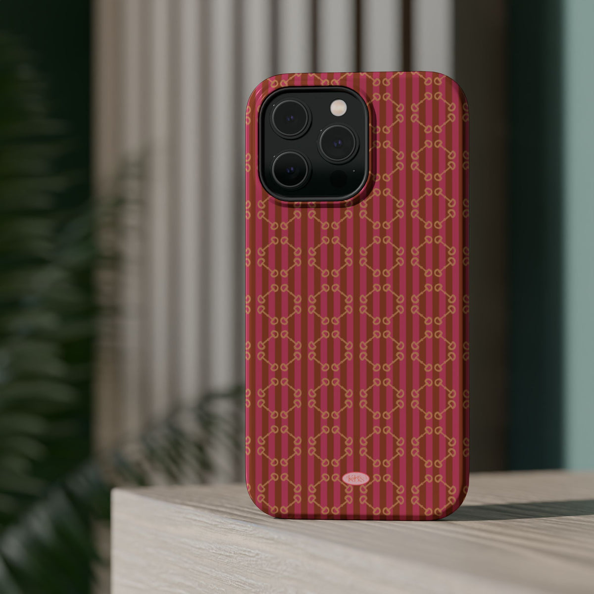 The Link Mag Safe Case for iPhone