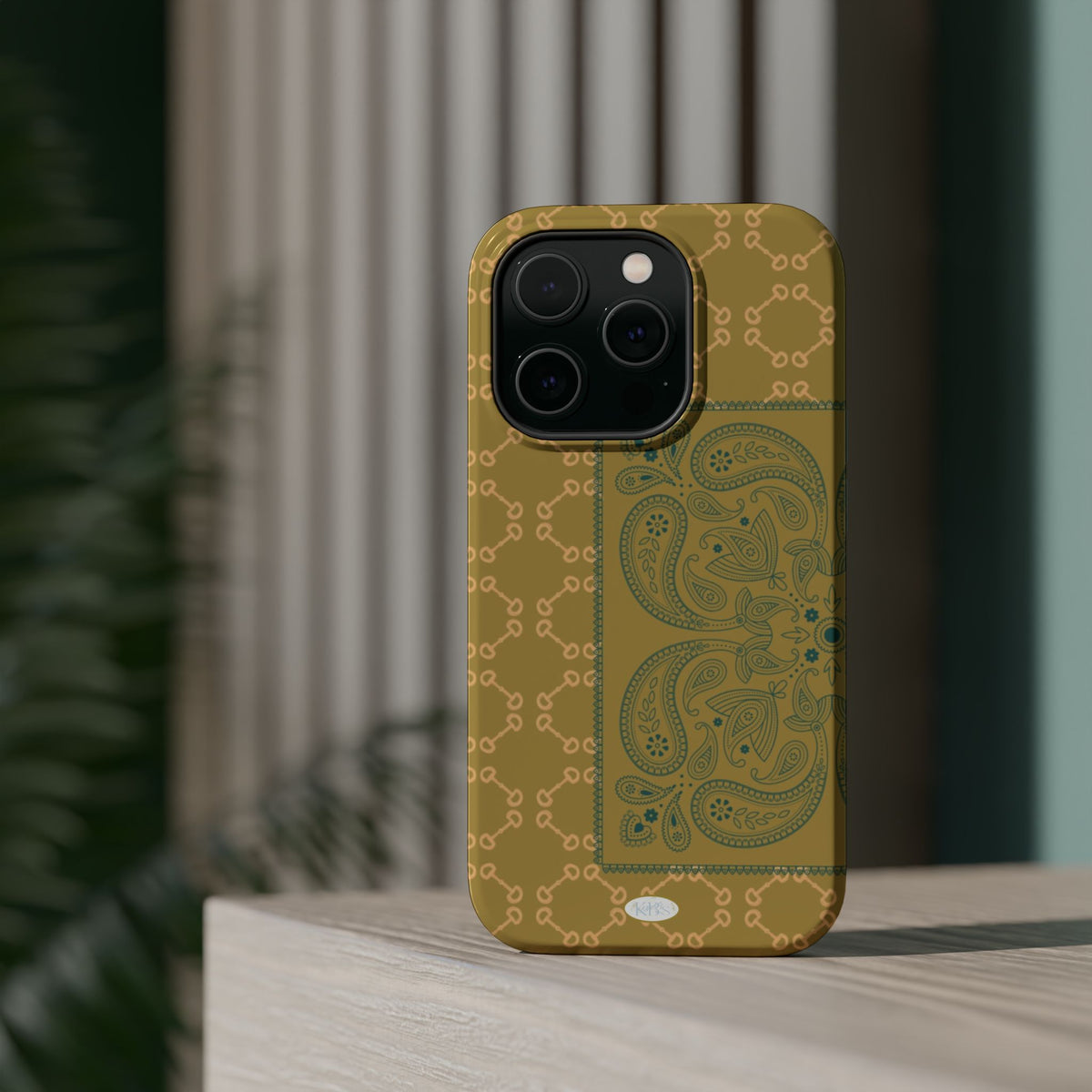 Horsebit Bandana Mag Safe Case for iPhone