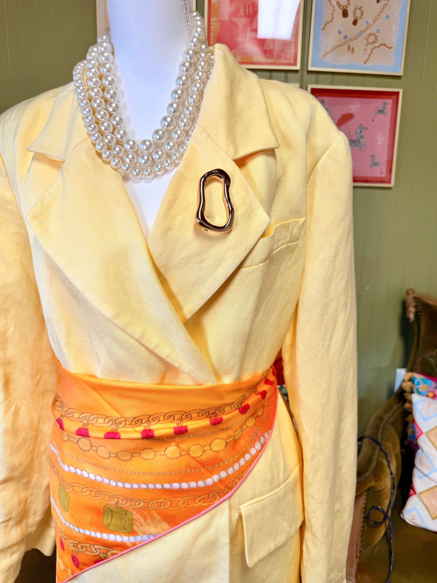 Sculpted Muse Brooch