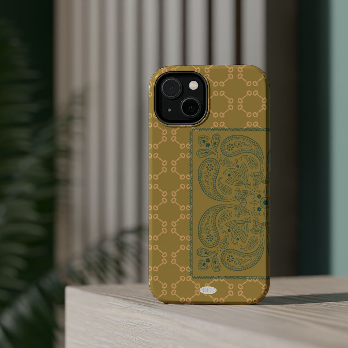 Horsebit Bandana Mag Safe Case for iPhone