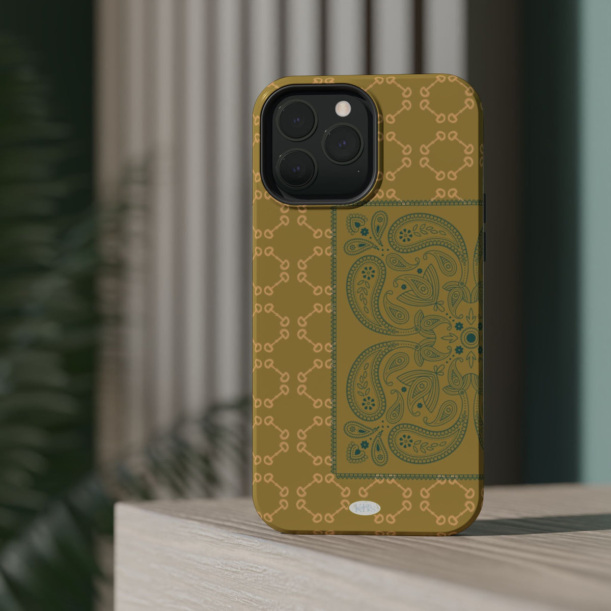 Horsebit Bandana Mag Safe Case for iPhone