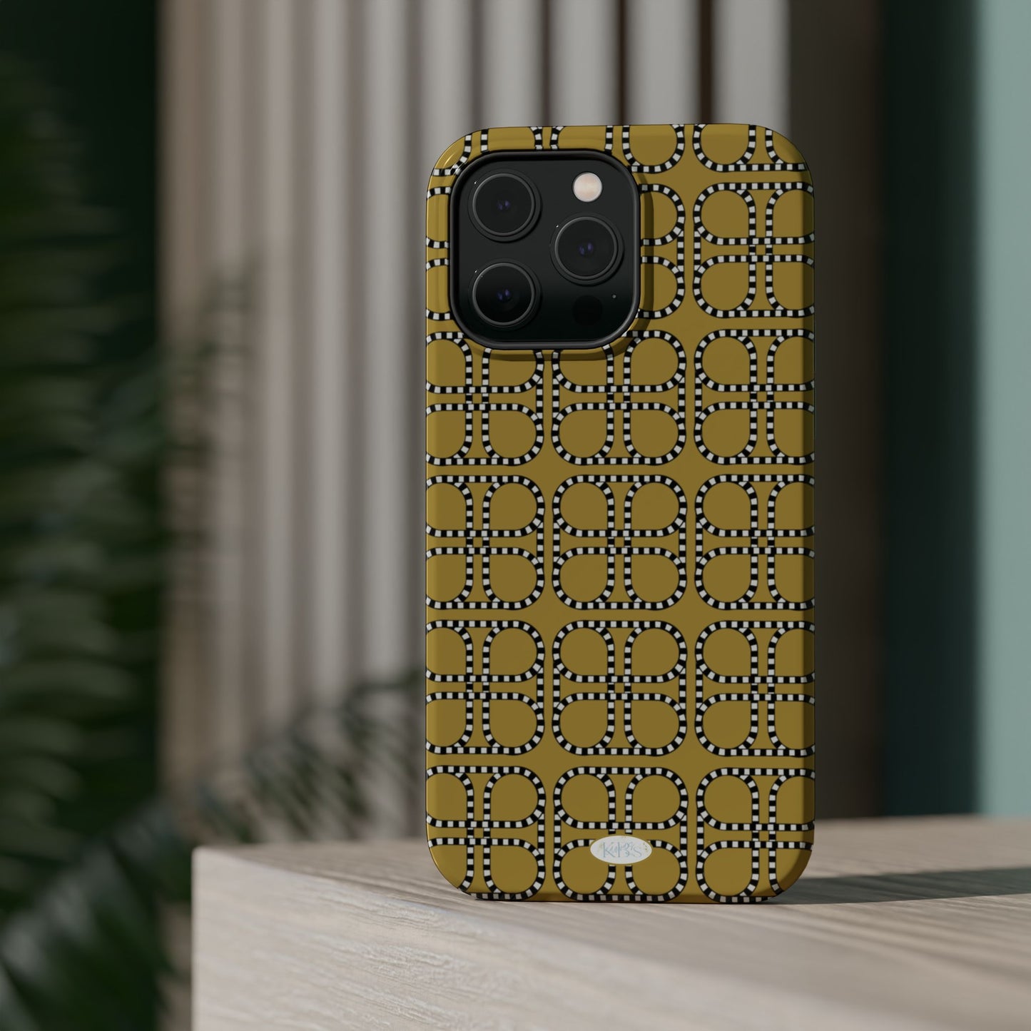 Looped Link Mag Safe Case for iPhone