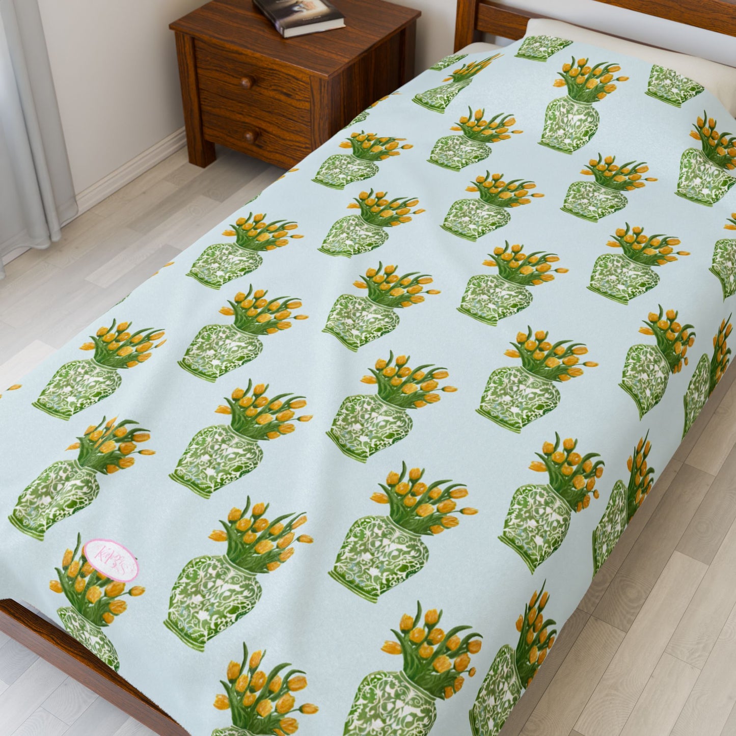 Tulip Haus Pattern Velveteen Blanket