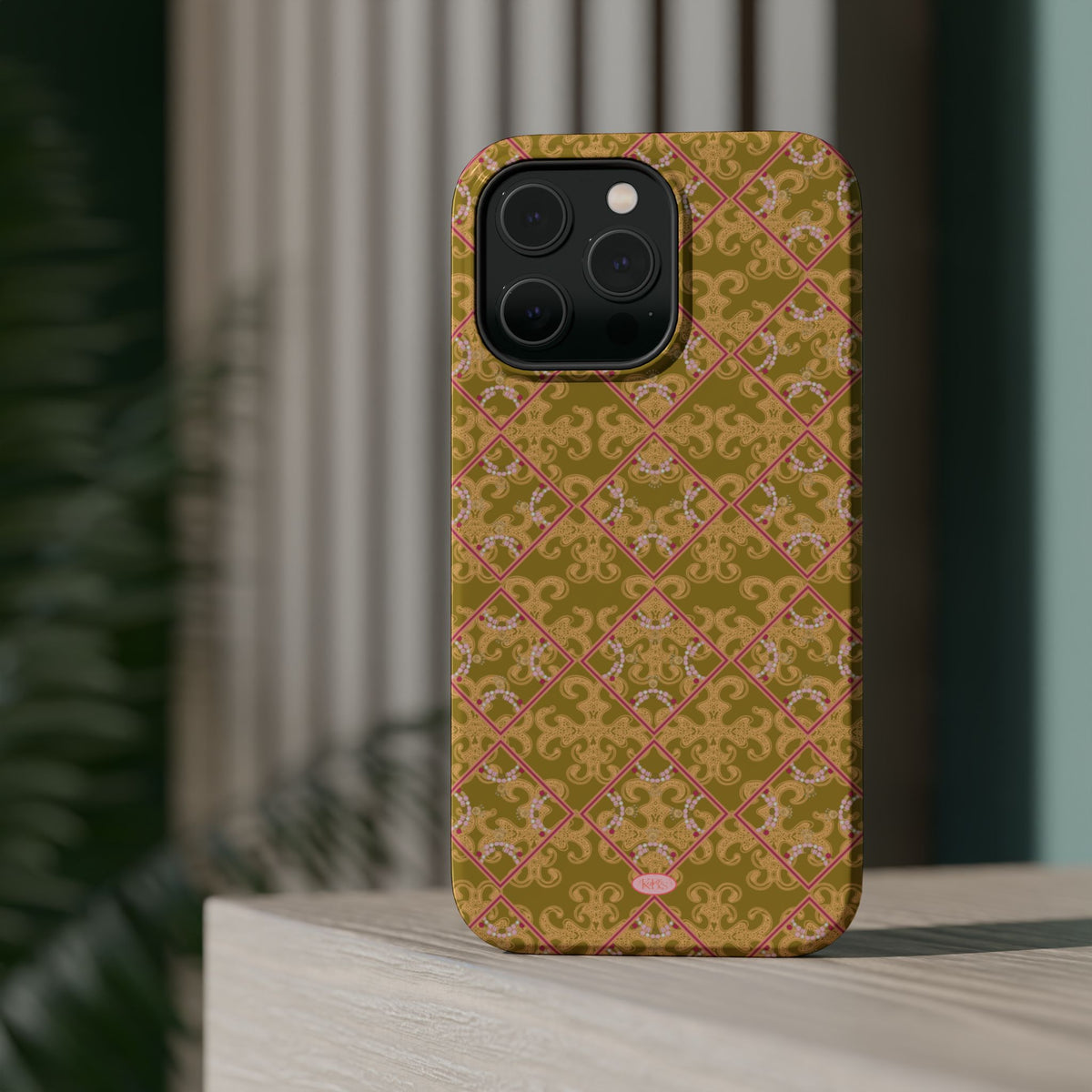 Pearl Trellis Mag Safe Case for iPhone