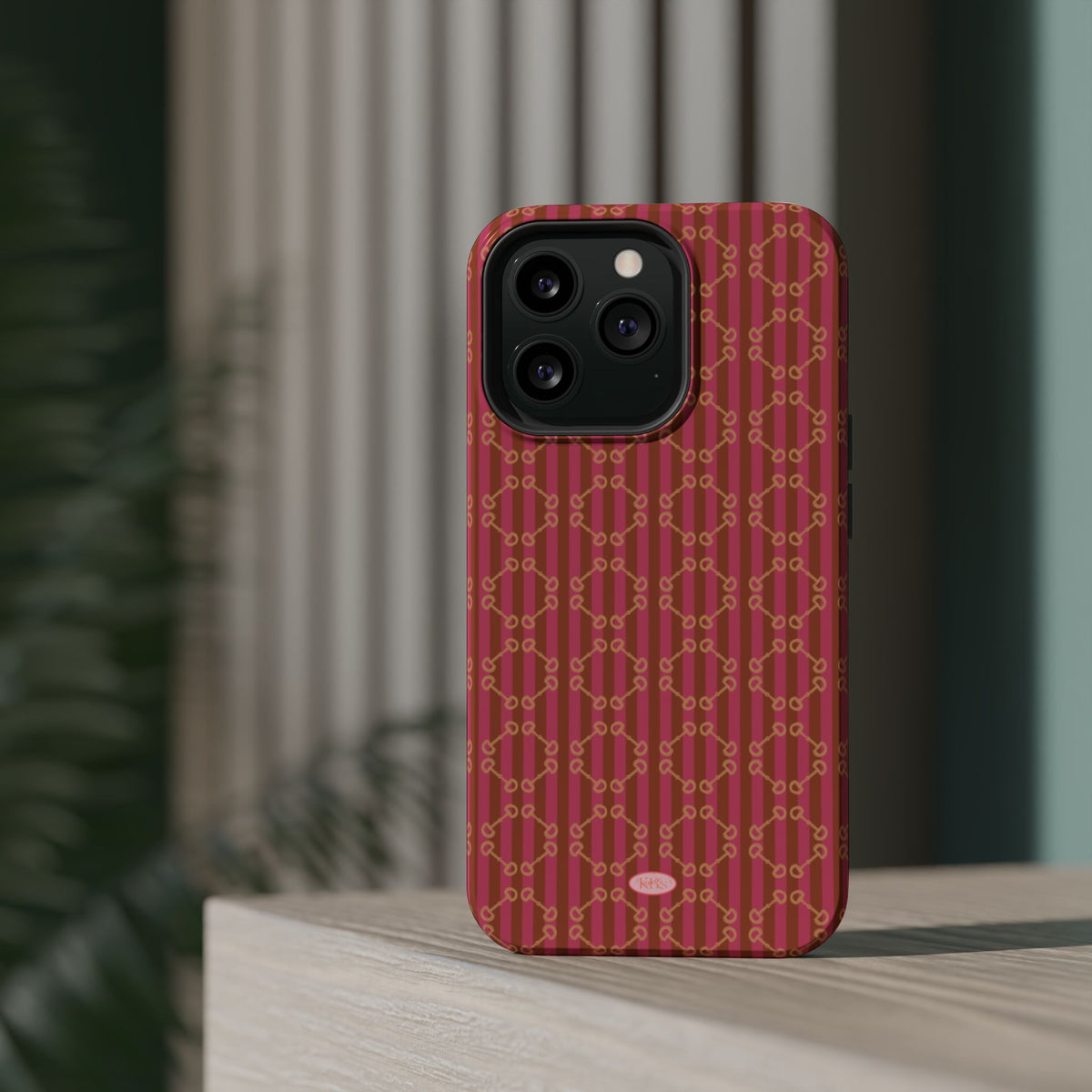 The Link Mag Safe Case for iPhone