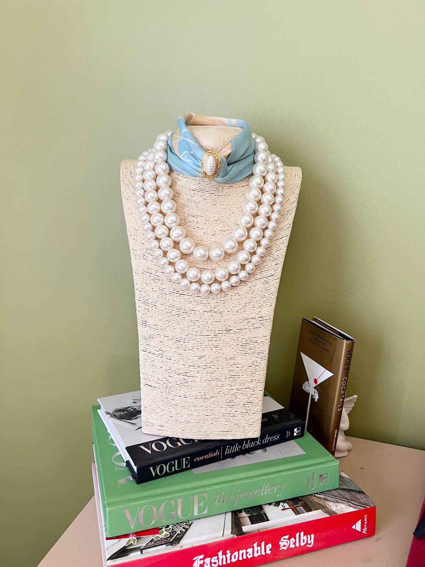 Pearl Pendant Brooch