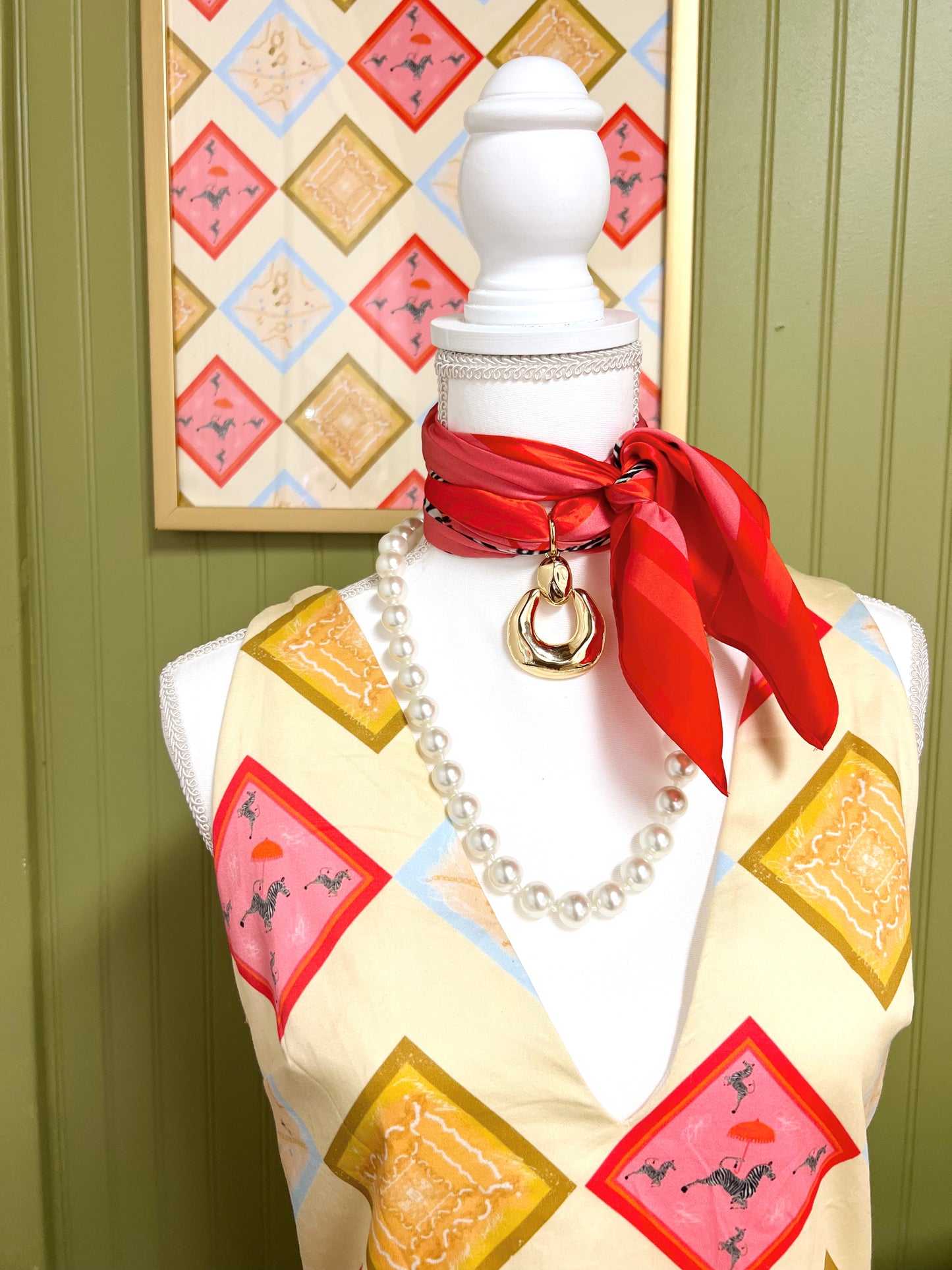Portico Scarf Charm