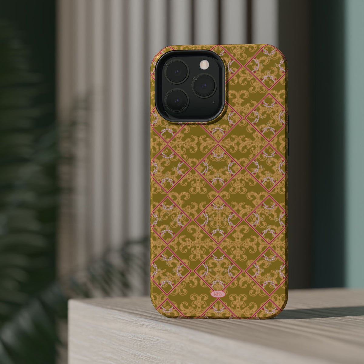 Pearl Trellis Mag Safe Case for iPhone