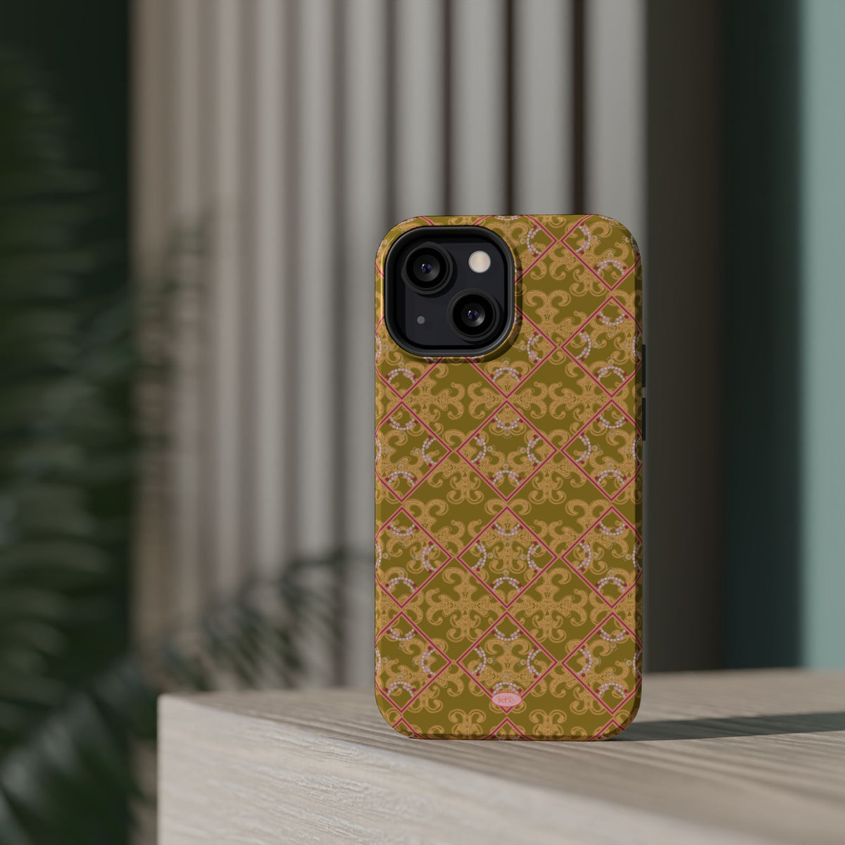 Pearl Trellis Mag Safe Case for iPhone